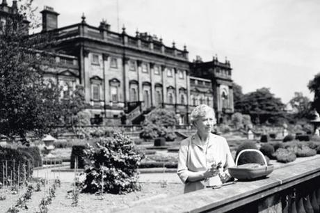 ♚ NOBLE MANSIONS AND CROWNS ♚ HRH Princess Mary & Harewood House and Gardens.