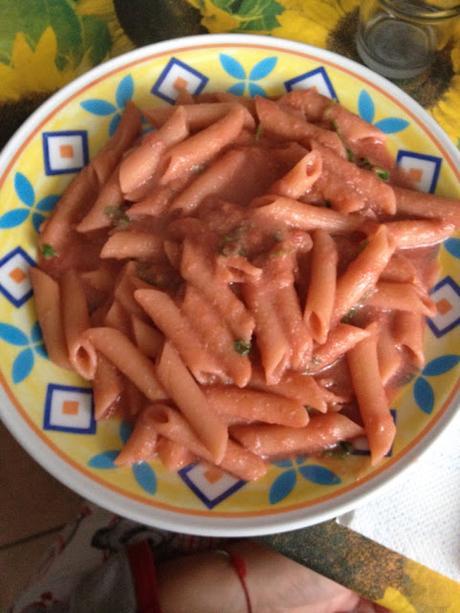 penne rigate con ricotta e Polpa Fine Pomì Italia