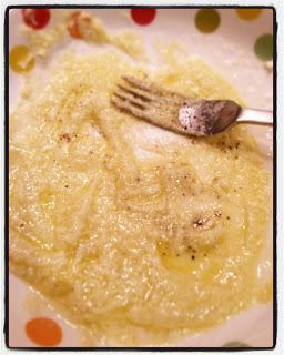 Tagliatelle verdi con pecorino sardo e capperi di Pantelleria