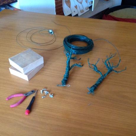 Due alberelli porta gioielli