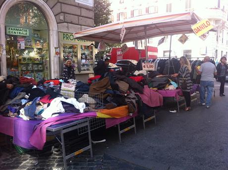 10 foto per tenere sempre a mente come hanno ridotto Via Cola di Rienzo. Da via elegante a bidonville