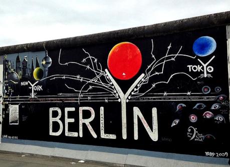 La caduta del muro di Berlino. East Side Gallery