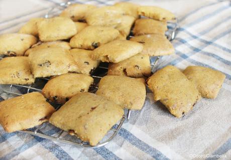 Biscotti Inzupposi alle Carote, Uvetta e Cannella (Vegan)