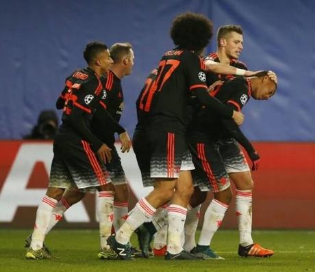 Champions League, gruppo B: Martial salva lo United, il Wolfsburg liquida il PSV