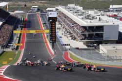 Circuit of the Americas, Austin, Texas, United States of America. Sunday 18th November 2012. Sebastian Vettel, Red Bull RB8 Renault, and Mark Webber, Red Bull RB8 Renault, lead the field away at the start. World Copyright:Andrew Ferraro/LAT Photographic ref: Digital Image _79P7169