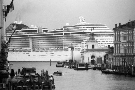 10. © Gianni Berengo Gardin-Courtesy Fondazione Forma per la Fotografia