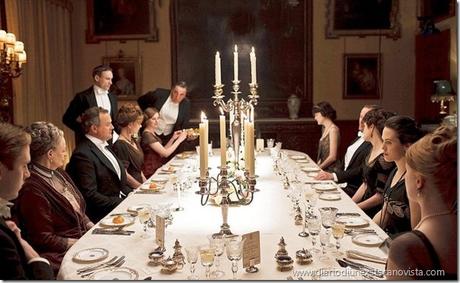 dpwnton abbey luxury dinner table