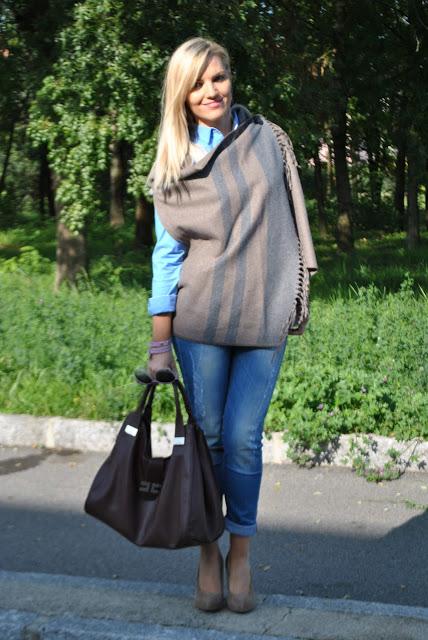 outfit camicia azzurra abbinamenti camicia azzurra come abbinare la camicia azzurra outfit camicia blue shirt how to wear blue  shirt  blue shirt outfit outfit ottobre 2015 outfit autunnali casual mariafelicia magno fashion blogger color block by felym fashion blog italiani fashion blogger italiane blogger di moda ragazze bionde blondie blonde hair bionda casual fall outfit 