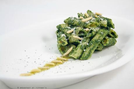 Pasta con pesto di spinaci / Pasta with spinach sauce