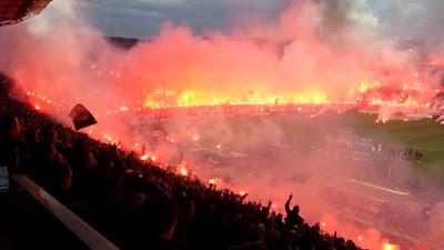 (VIDEO)Crazy pyroshow Paok - Olympiakos 2014