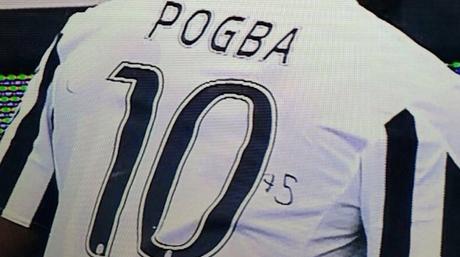 Maglia della Juventus di Paul Pogba con il “+5”