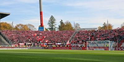 (VIDEO)1.FC Kaiserslautern fans away vs Karlsruher SC - 24.10.2015, 2nd league in Germany