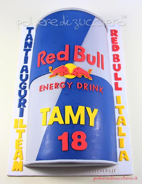 torta lattina redbull pasta di zucchero cake design polvere di zucchero compleanno tamara molinaro rally