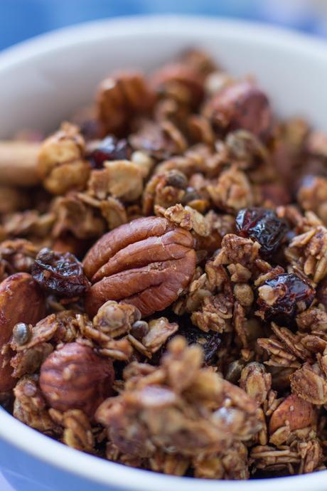 GRANOLA CROCCANTE CACAO CANNELLA E NOCI | GRANOLA AUTUNNALE