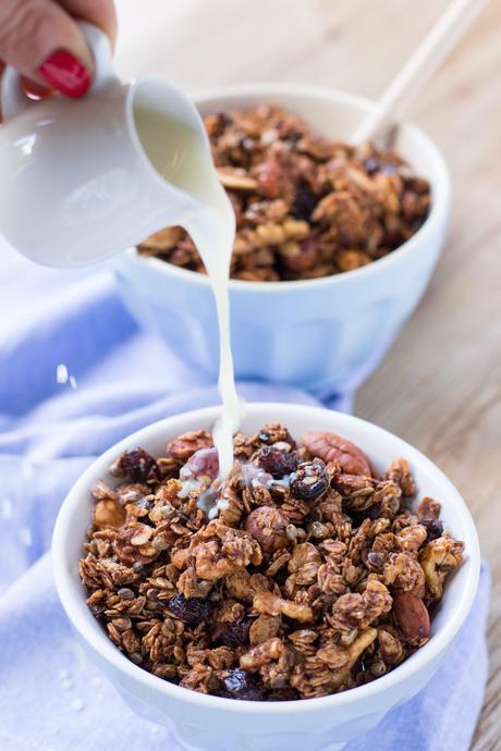 GRANOLA CROCCANTE CACAO CANNELLA E NOCI | GRANOLA AUTUNNALE