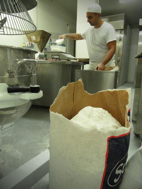 Daniele pesa gli ingredienti