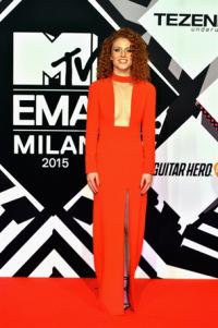 Specchio,specchio…qual è il look più originale degli MTV Europe Music Awards 2015 ???
