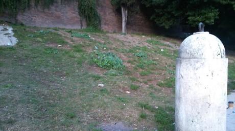 Tutte le mostruosità dell'area del Colosseo. Così la zona più famosa della città attende il Giubileo
