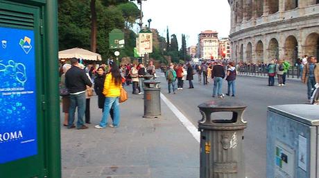 Tutte le mostruosità dell'area del Colosseo. Così la zona più famosa della città attende il Giubileo