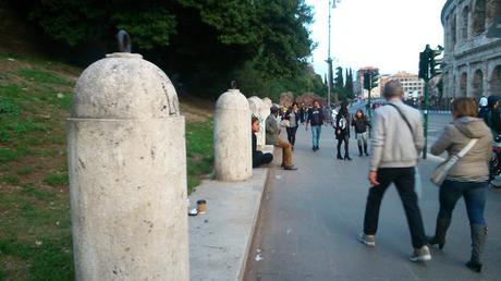 Tutte le mostruosità dell'area del Colosseo. Così la zona più famosa della città attende il Giubileo