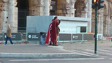 Tutte le mostruosità dell'area del Colosseo. Così la zona più famosa della città attende il Giubileo