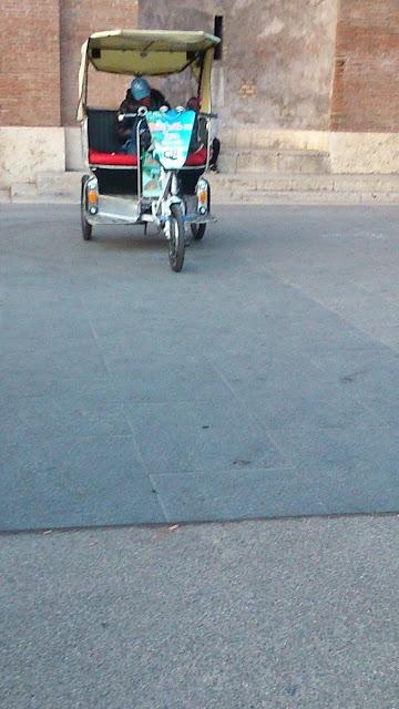 Tutte le mostruosità dell'area del Colosseo. Così la zona più famosa della città attende il Giubileo