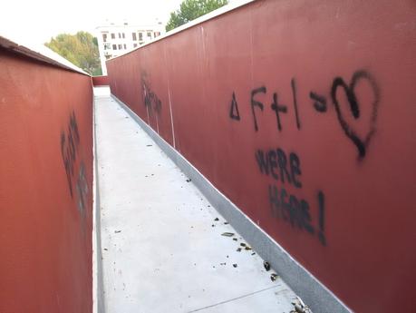 La Stazione Jonio è stata inaugurata il 21 aprile 2015. 6 mesi fa. Ecco com'è ridotta oggi