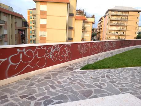 La Stazione Jonio è stata inaugurata il 21 aprile 2015. 6 mesi fa. Ecco com'è ridotta oggi