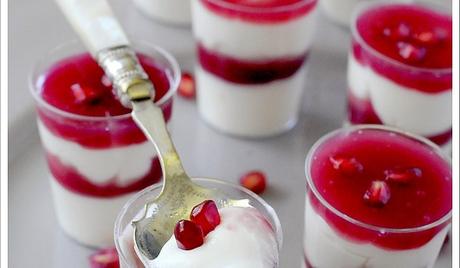 Mousse Dolce di Ricotta con Coulis di Melagrana