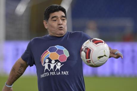 Diego Armando Maradona, il migliore di tutti (anche negli eccessi) compie 55 anni