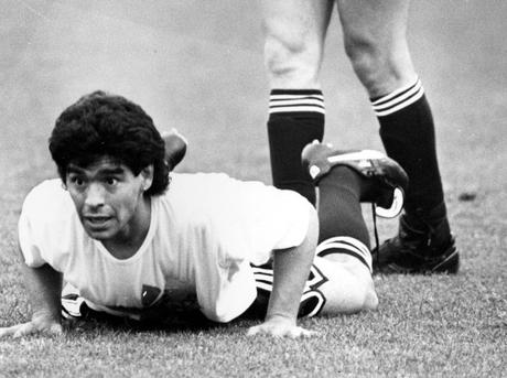 Diego Armando Maradona, il migliore di tutti (anche negli eccessi) compie 55 anni