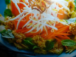 cucina vietnamita  - insalata di fiori di banano