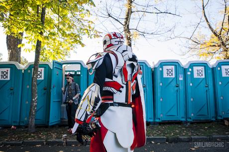 cosplayers ai bagni pubblici