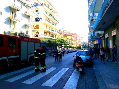 torre del greco, bomba alle poste