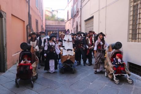 Lucca Comics & Games 2015: i cosplayer affollano le strade della città (FOTO)