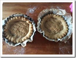 Crostatine salate alla crema di yogurt e verdure