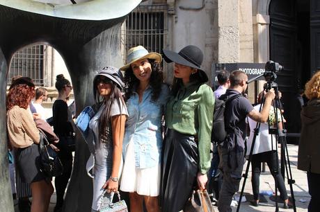 Di esagoni , perline e scarpe da principessa ..... Look dalla Milano Fashion Week