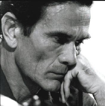 Pier Paolo Pasolini in uno scatto di S. Becchetti