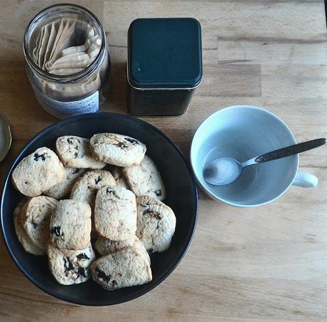Frollini senza uova con le prugne secche