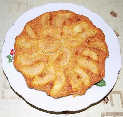 Torta con farina di riso mela e cannella