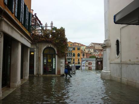 acqua alta a venezia