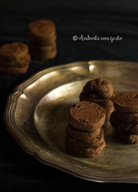 Biscotti al doppio cioccolato ed extravergine: cerco lentezza!