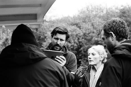 Sul set (al centro il regista Andrew Haigh).