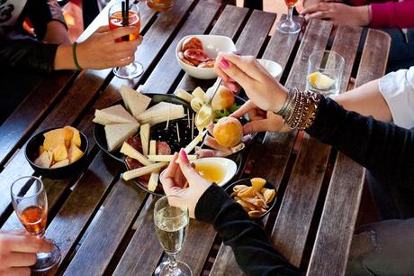 mamma-aperitivo-con-amiche