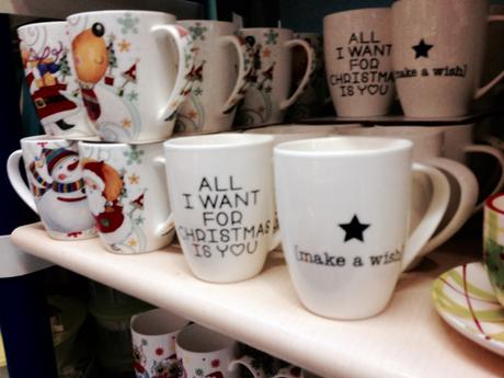 Full_christmas_mugs