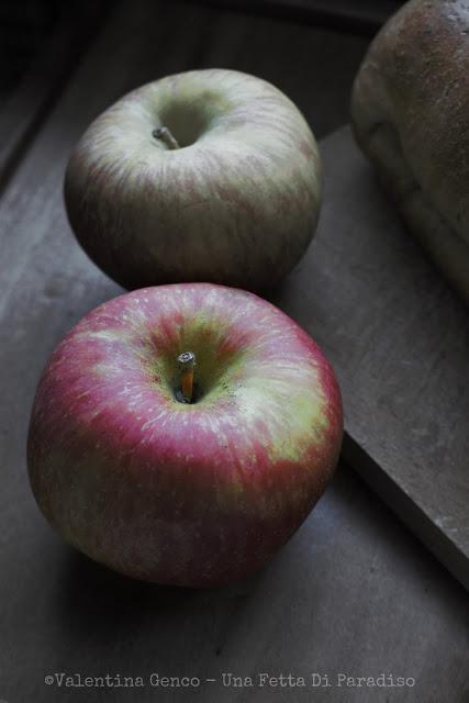 Pagnotta Dolce Farcita Con Mele, Noci E Spezie