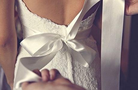 A.A.A Cercasi abito da sposa low-cost