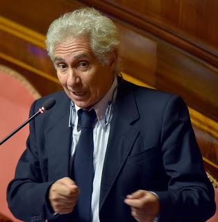 Questa non è Politica ma basso Costume