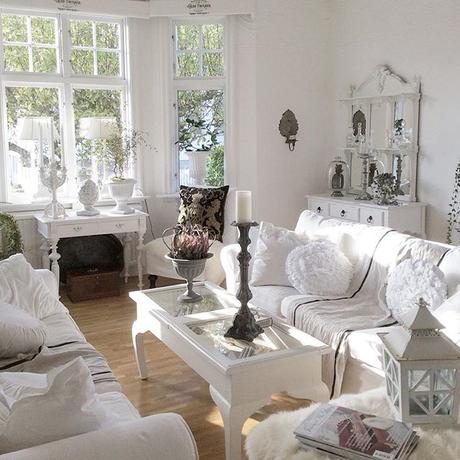 Stile shabby chic per una bella casa svedese