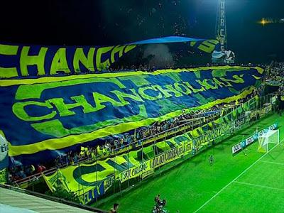 (VIDEO)Sportivo Luqueño's fans nice choreography vs Santa Fe 4.11.2015